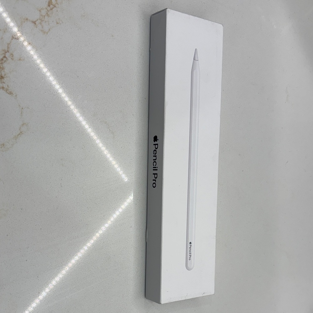 Apple Pencil Pro in Sleek White
